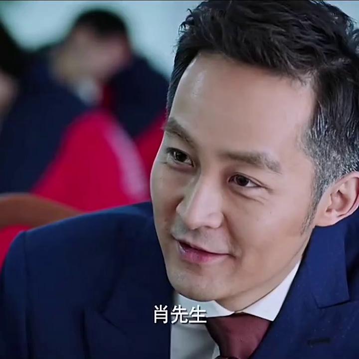 女记者采访董事长不料竟是失散20年的妹妹#因为一个片段...