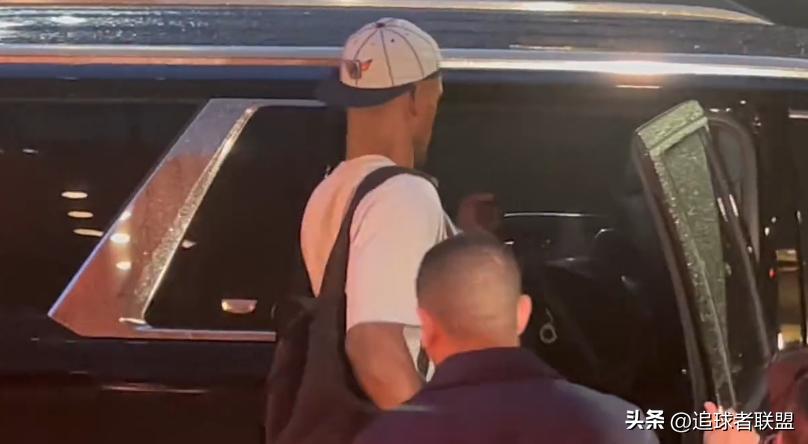 热火到达费城,巴特勒热火决赛