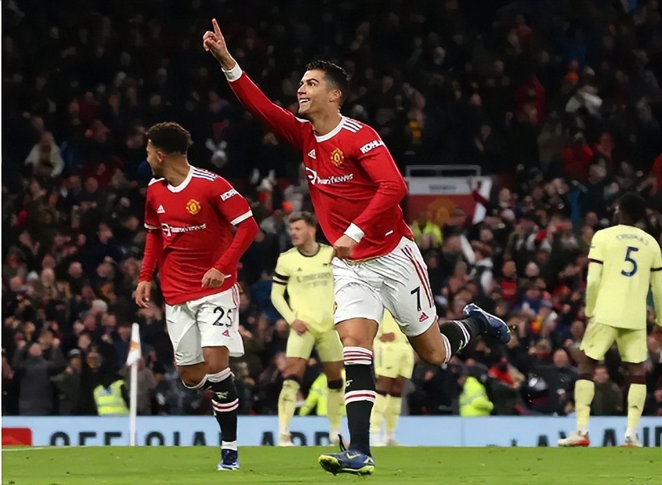 「吐槽大会」沙特2亿年薪报价C罗被拒!C罗:踢亚冠得加钱