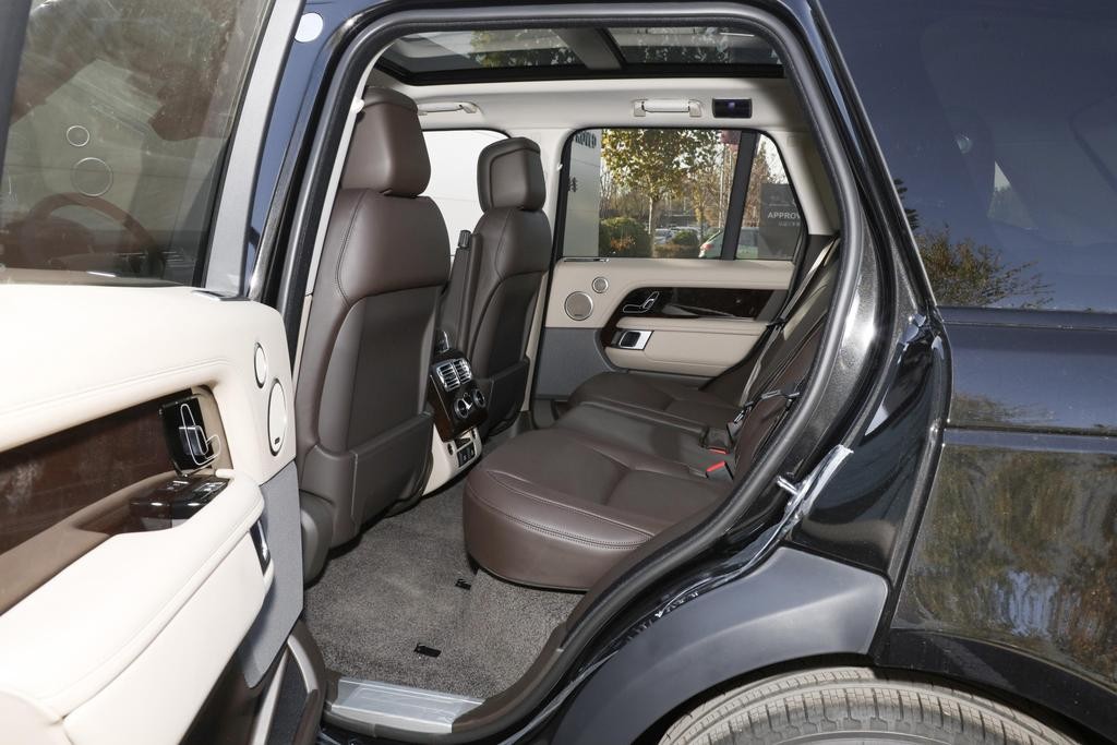 新款路虎揽胜创世3.0t标轴版,体验全新路虎揽胜首发版