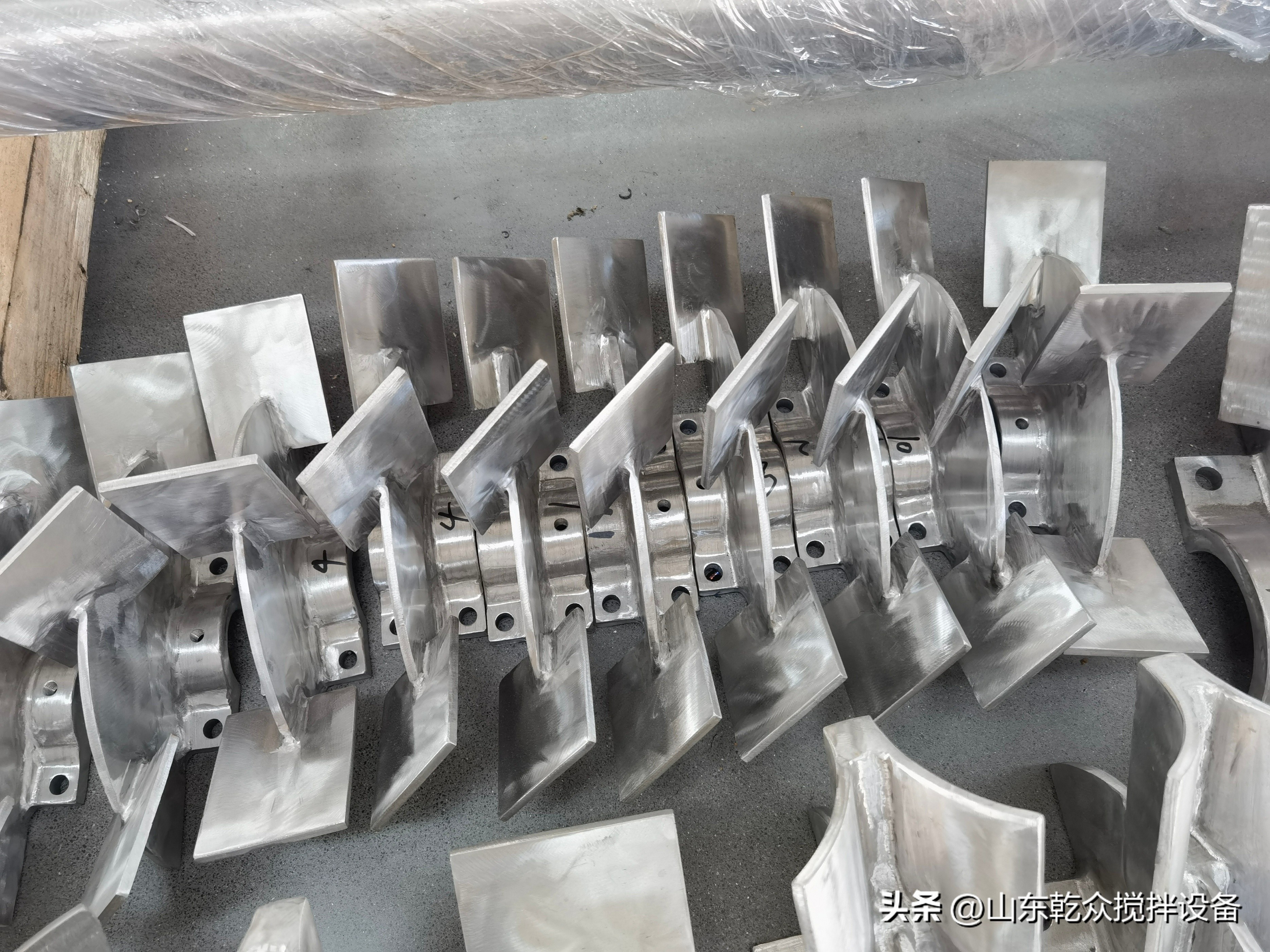 圆盘蜗轮搅拌器设计说明,圆盘涡轮式搅拌器原理