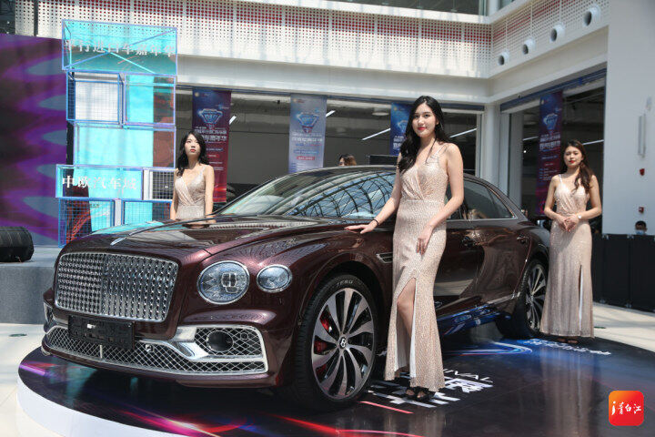 迈巴赫路虎选哪个,路虎迈巴赫多少钱