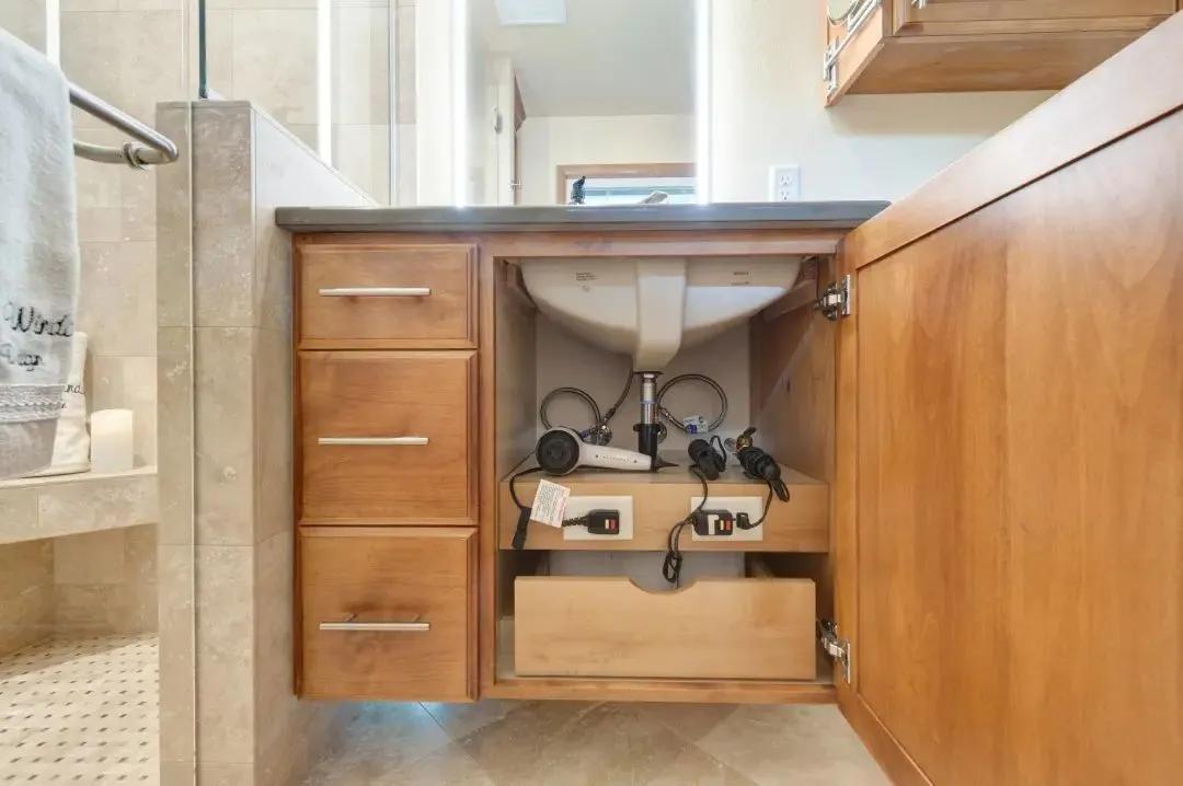 卫生间拆掉浴室柜,用浴室柜拯救你家凌乱的卫生间