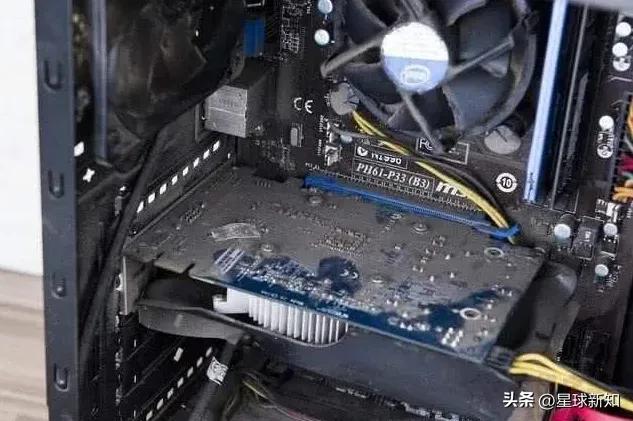 电脑主机一直亮红灯无法正常开机,电脑主机开机风扇一直转屏幕不亮