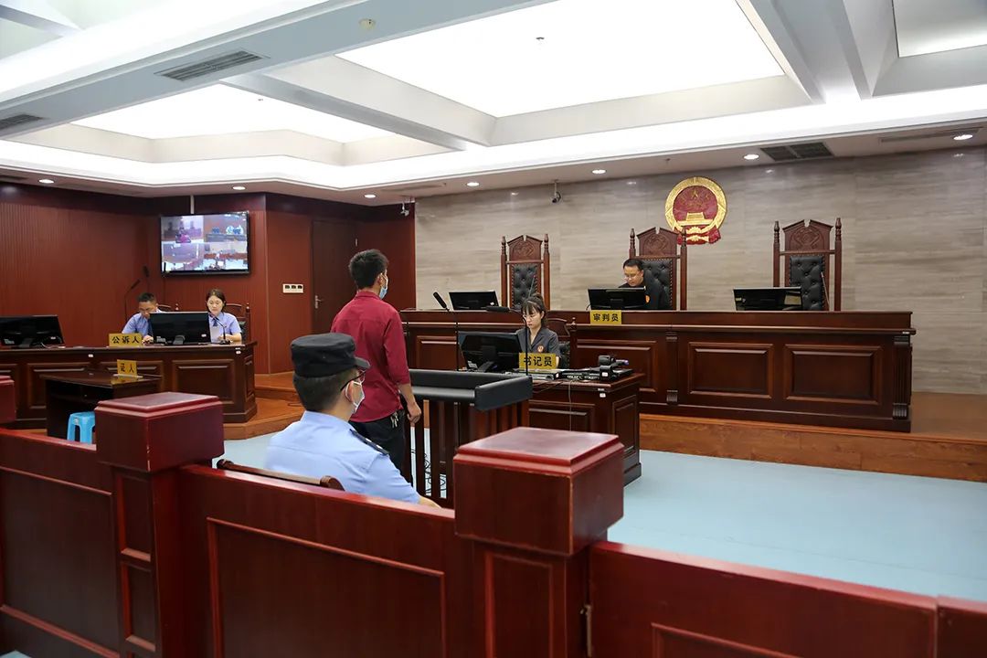 重庆近期宣判诈骗罪案例,养老诈骗案6名被告人获刑