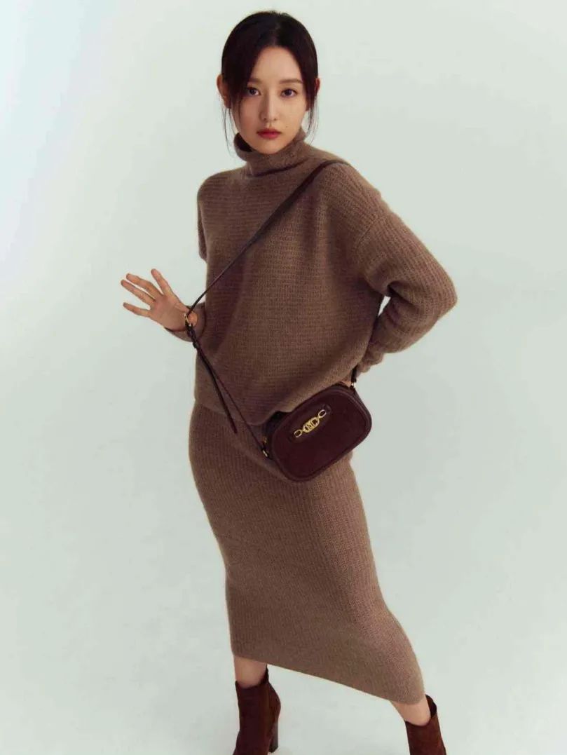 驼色连衣裙搭配的高级穿法,原来都这样穿驼色太年轻洋气了