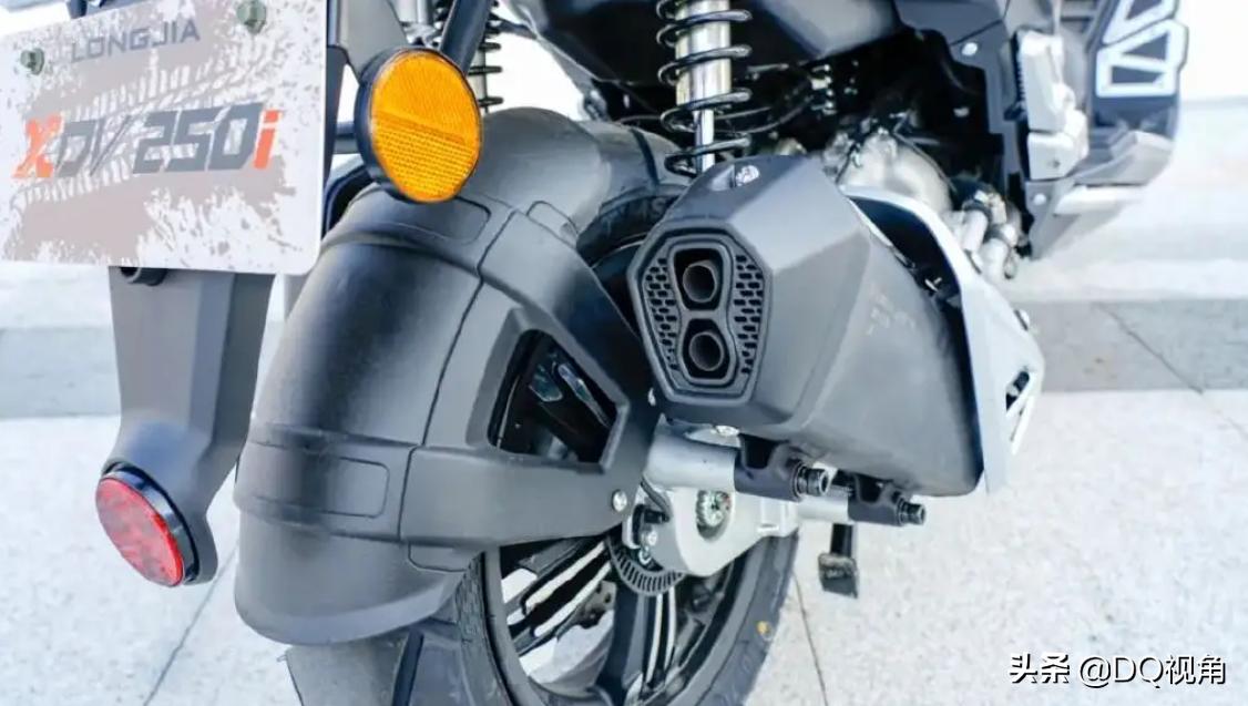 龙嘉新款250踏板评测,龙嘉xdv250踏板摩托车越野