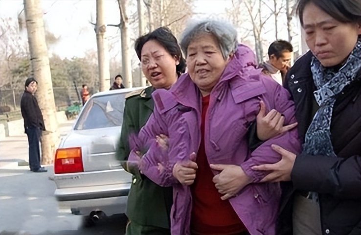 马季爱人于波简历,马季妻子于波