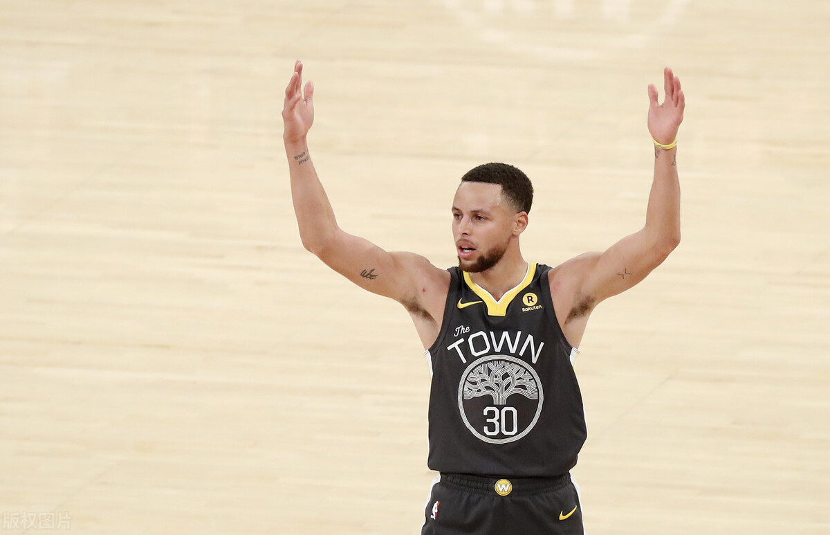 库里夺冠艰难历程,库里是哪一年超越保罗