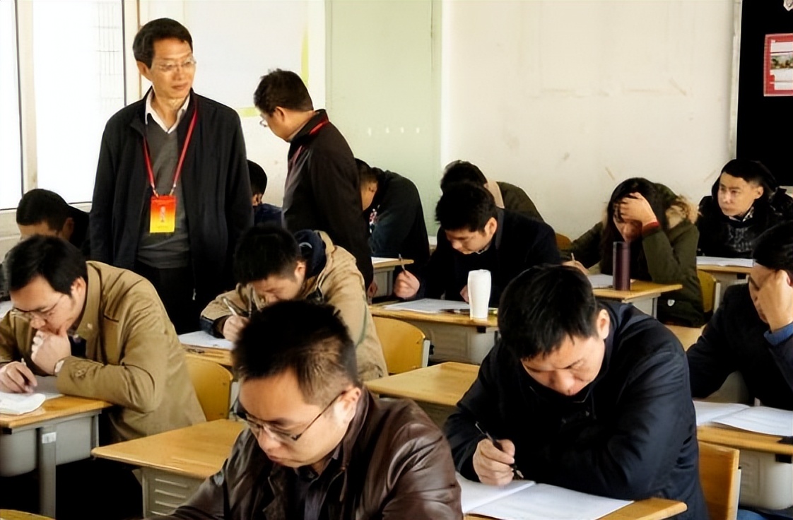 中央好消息：体制内不养闲人，5类人将失去铁饭碗，老百姓点赞