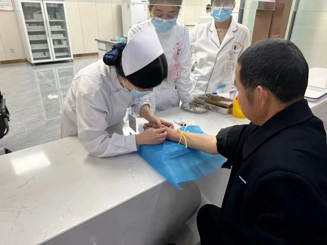 风湿骨病一般是痛在哪些部位,风湿骨病造成关节疼是哪里疼