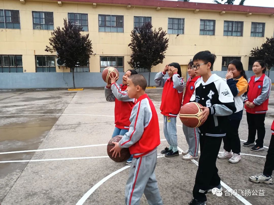 迎“篮”而上，追“球”快乐——环北、九龙社区壹基金儿童服务站