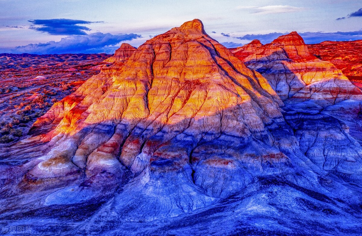 具有新疆特色的绘画的作品图文,最美新疆绘画作品图文