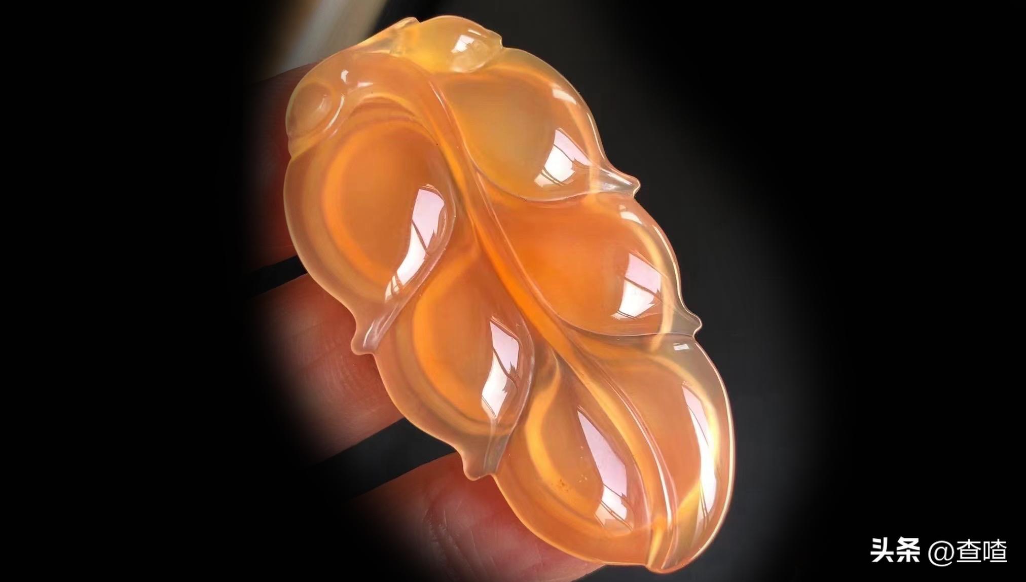 黄龙玉与翡翠的区别,黄龙玉与翡翠区别在哪