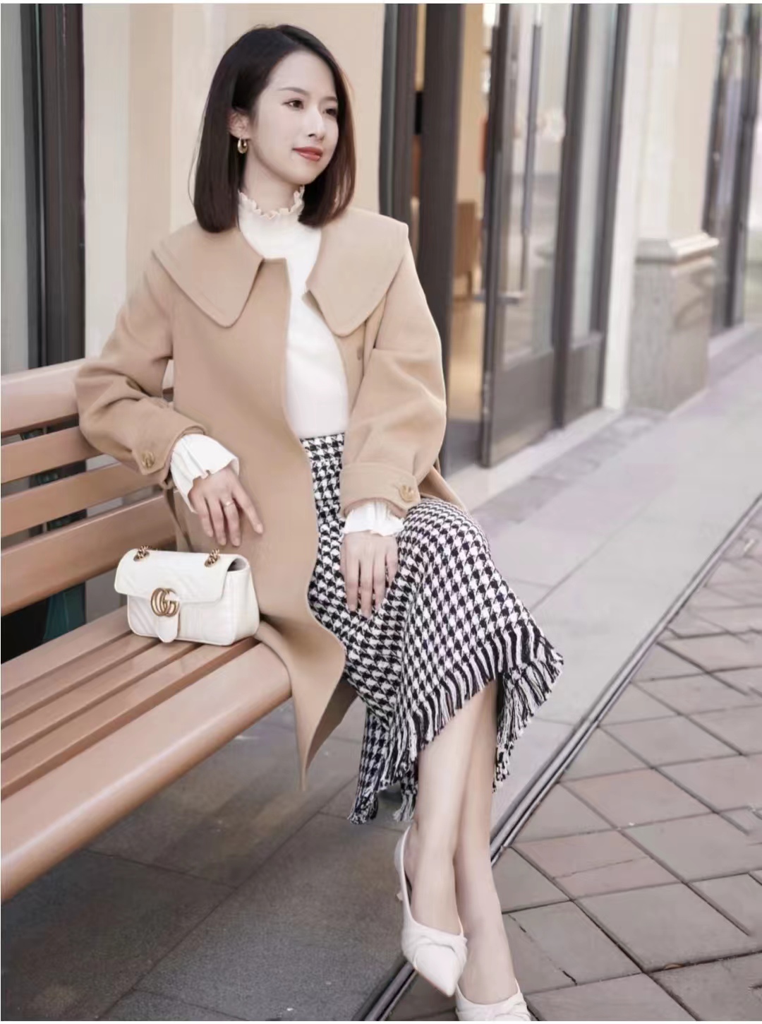 驼色浴袍大衣怎么搭配更高级,大衣棉服驼色穿搭女秋冬