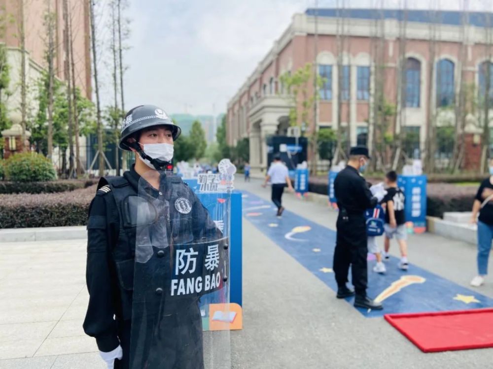 “三最”住区提品质，新鸥鹏文教服获“中国物业百强”TOP26