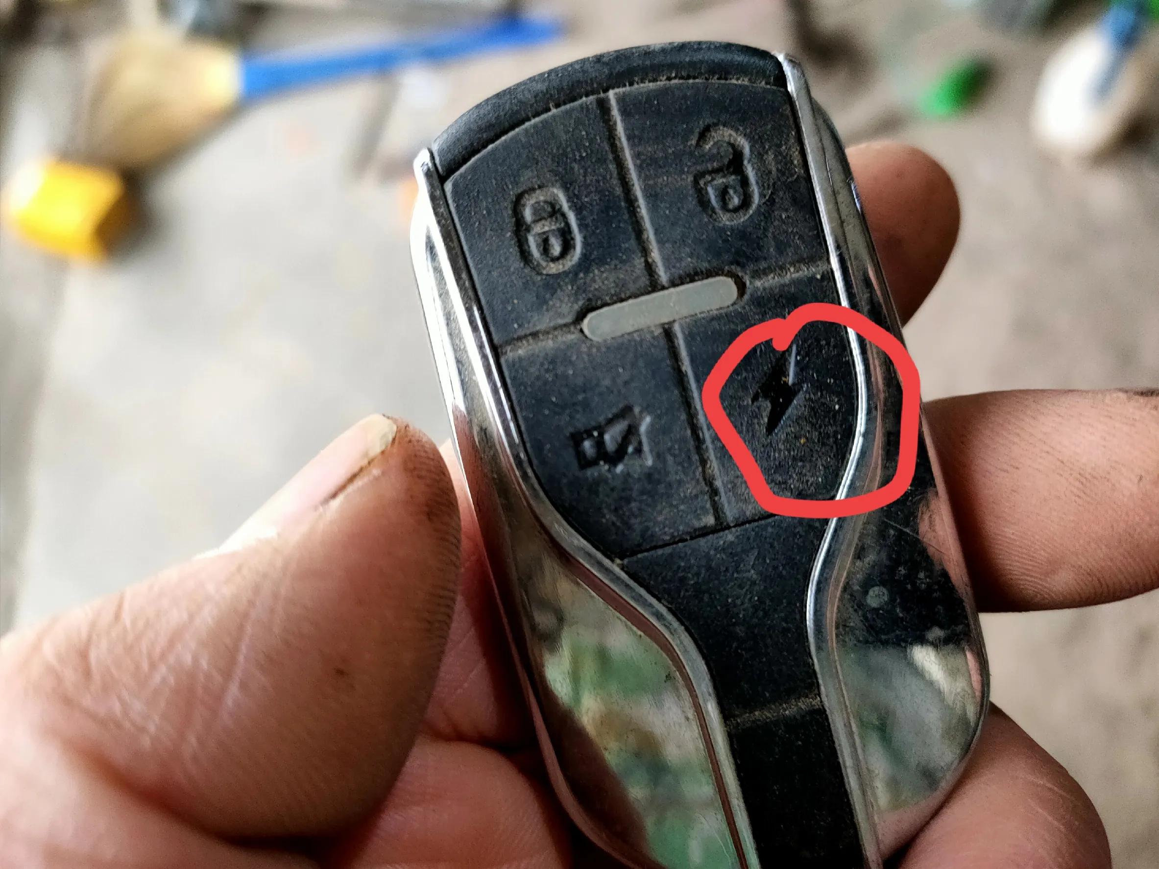 电动车坏在了半路上怎么办,电动车坏了找哪个平台救援