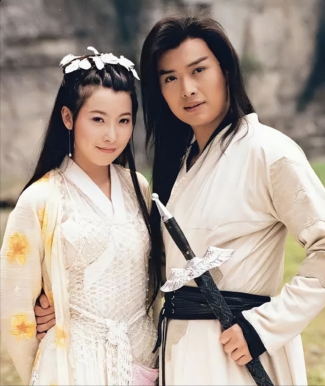 明明很帅自己却觉得很丑,明明很帅却打扮很丑