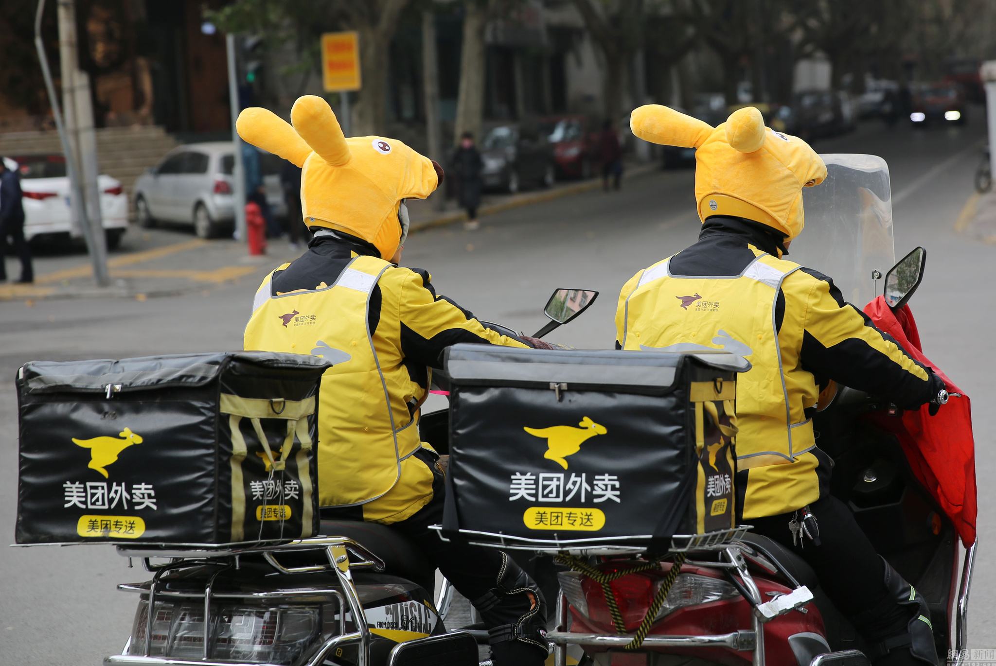 外卖小哥一年到底能挣多少钱,揭秘外卖小哥一个月能赚多少钱