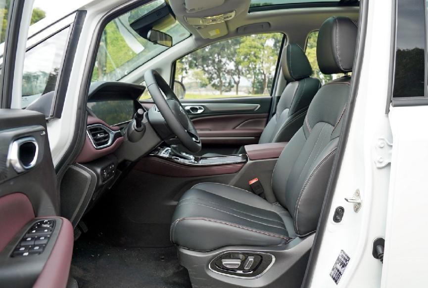 代步家用两不误四款紧凑型mpv推荐,家用级mpv桃花眼不妨看看这两款