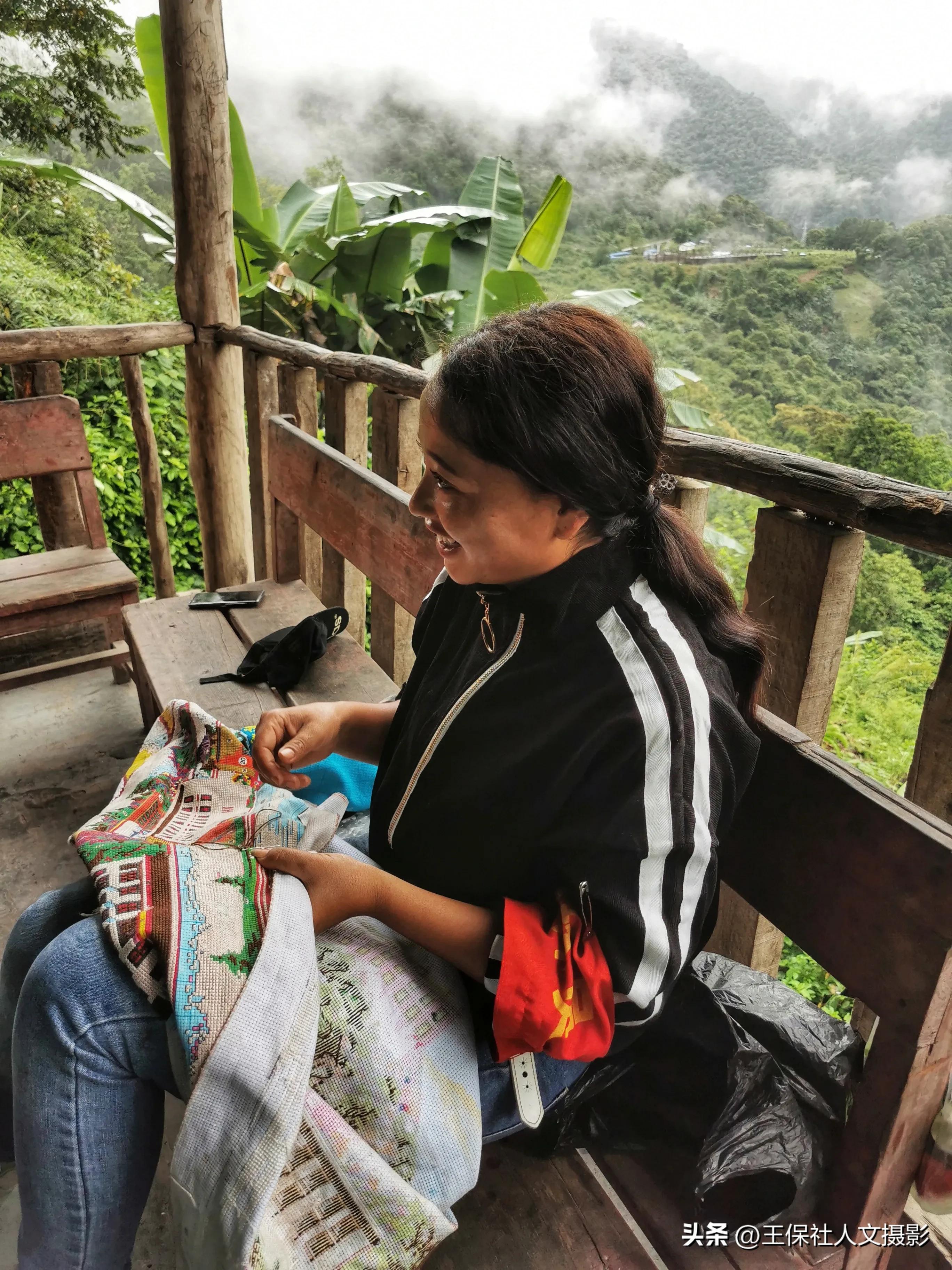 布达拉宫墙布刺绣,手工缝制的布达拉宫画像