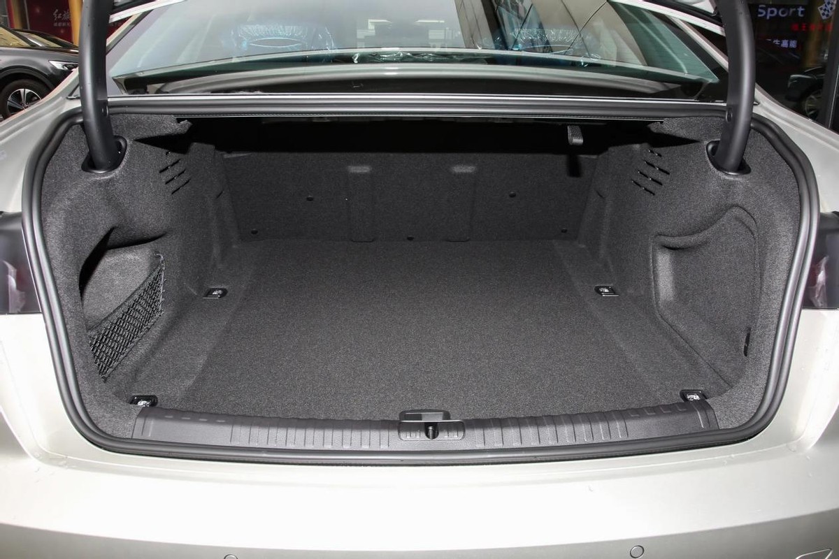 降价近50万的28l四驱奥迪a6l,终端优惠后裸车价最低的车型