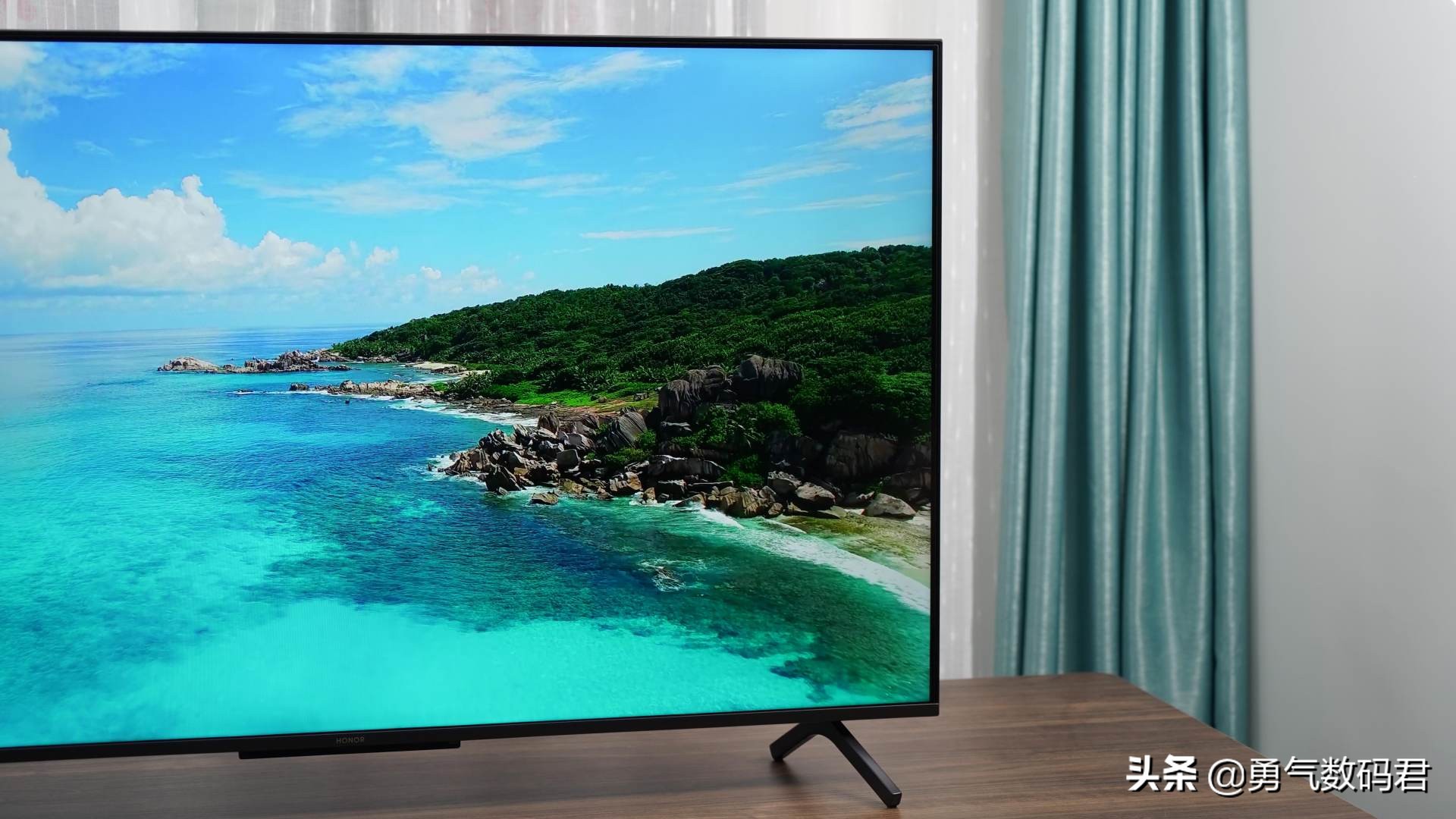 荣耀智慧屏x12g版与4g版谁值得买,荣耀智慧屏x175寸和se75寸