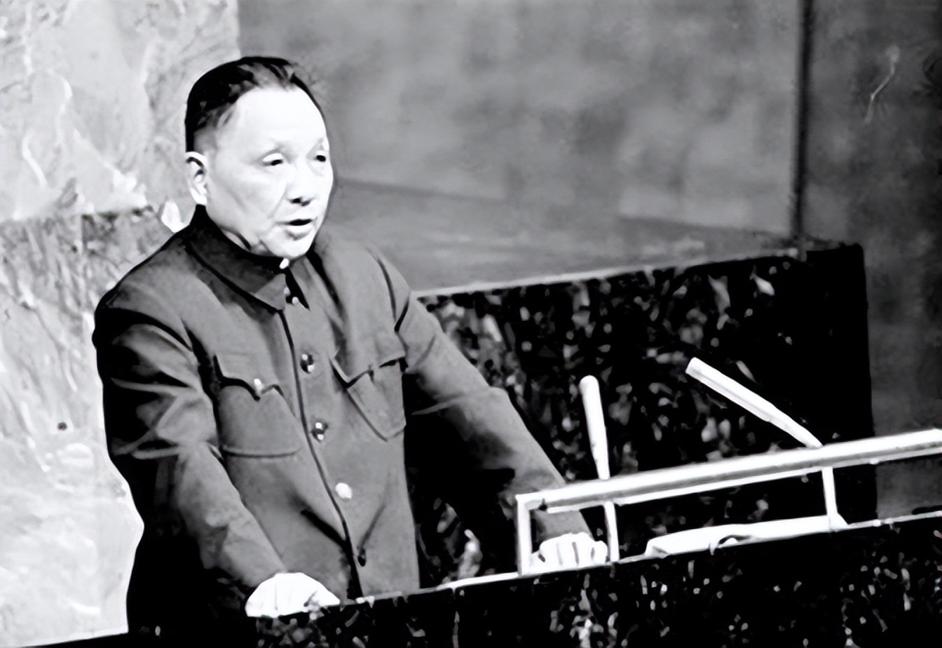 我死后中国会是什么样子?*小平邓**回答后,毛主席:英雄所见略同