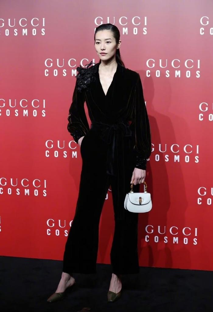 刘雯今日穿搭 (刘雯最新生活穿搭)