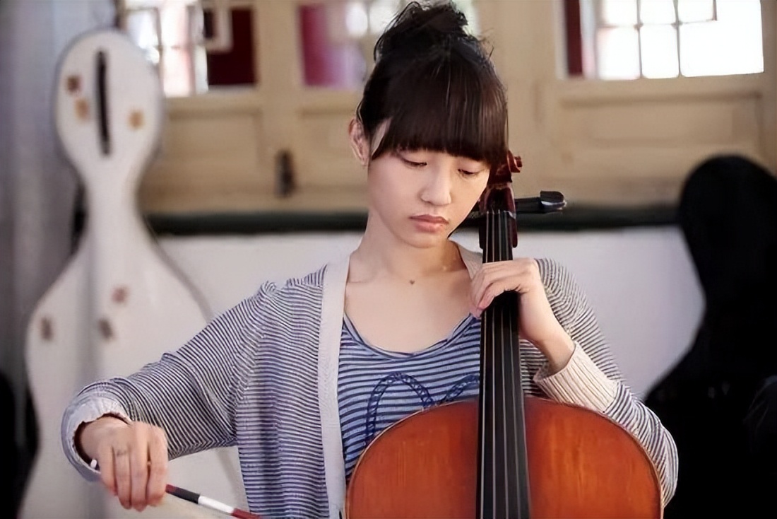 二十岁就当妈的女明星,最年轻当妈的女明星有哪些