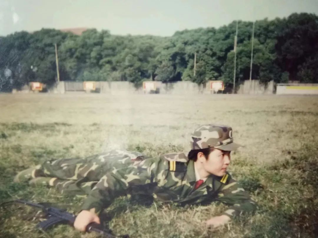 飒爽英姿军装,看看自己穿上军装的飒爽英姿