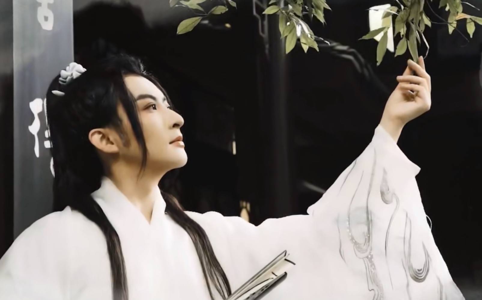 四川成都coser被大妈骂,成都coser被骂哭