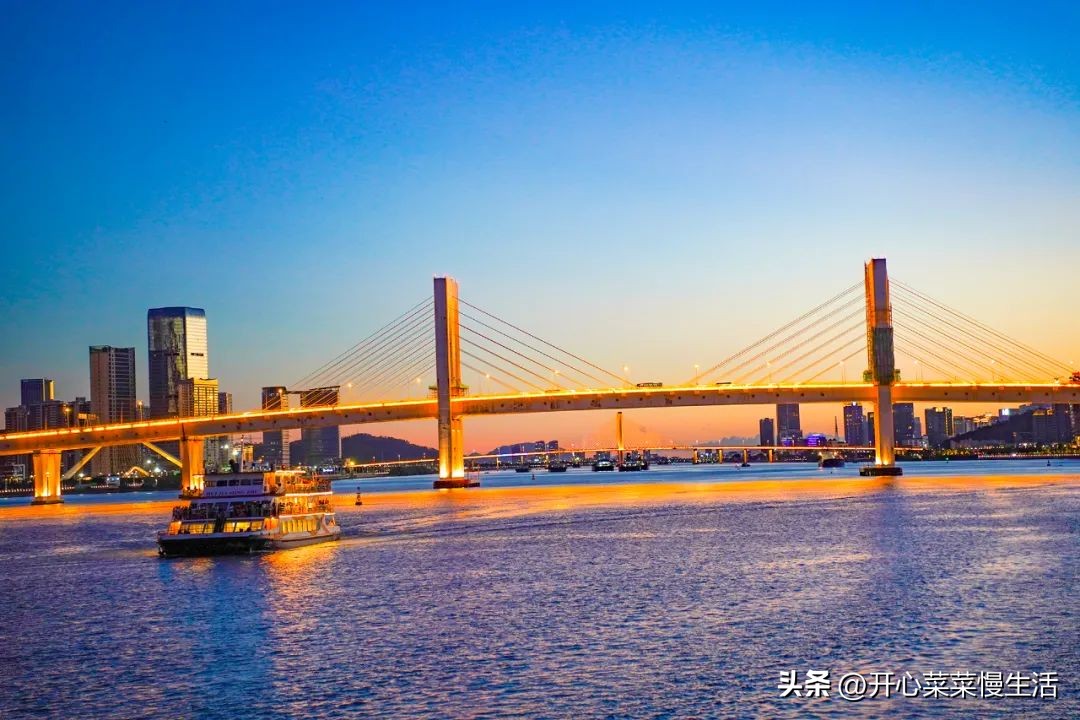 珠海澳门环岛游日游夜游,珠海游轮澳门环岛游值得坐吗