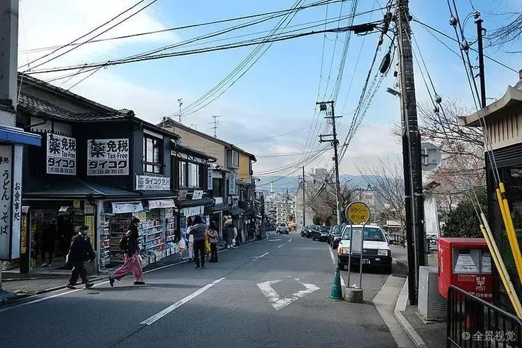 100元人民币有哪些特别之处,100元人民币在各个国家的价值