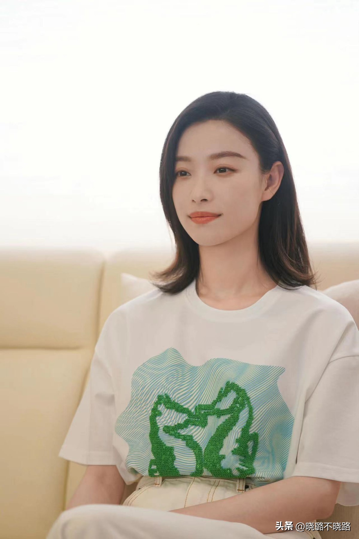 适合方圆脸女生的短发细软,适合方圆脸女生的短发推荐