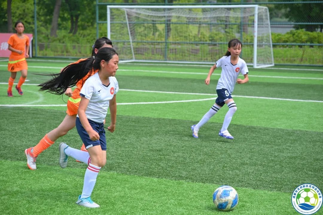 东湖路小学校园足球总决赛,喜报校园足球冠军