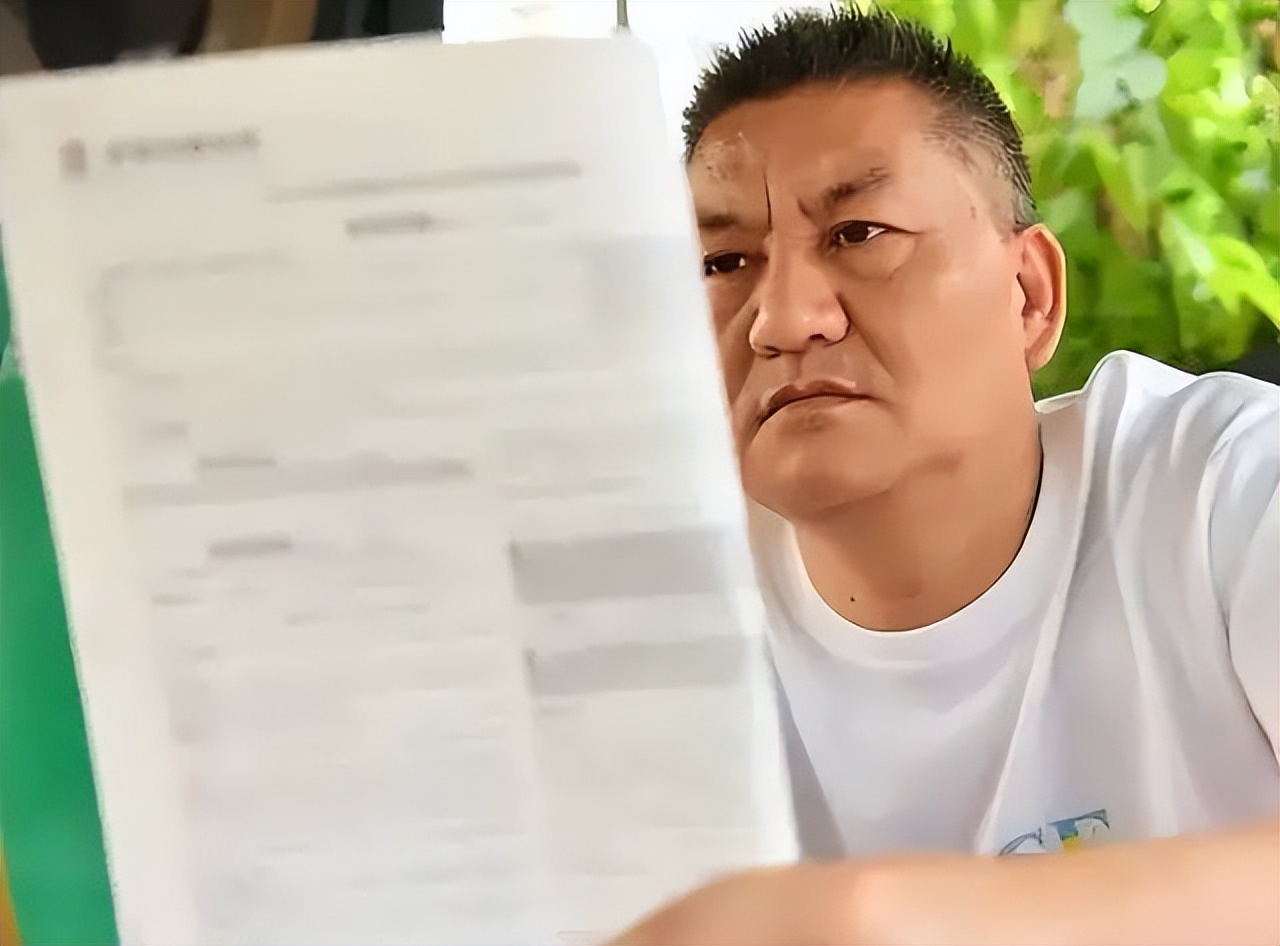 高考钉子户梁实儿子考了哪个大学,高考钉子户梁实儿子