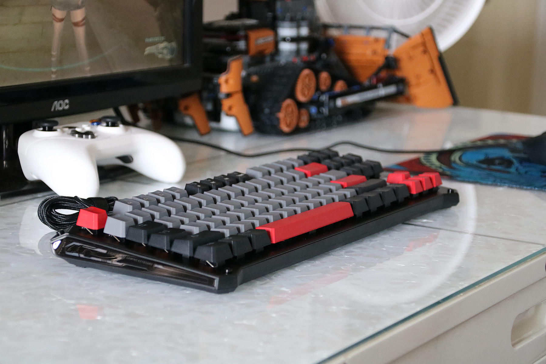 专为游戏玩家设计，好看且实用，血手幽灵B930光轴机械键盘评测