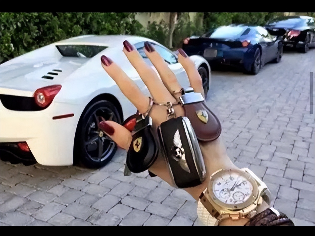 浙江第一富婆宾利姐现状,浙江富婆宾利姐年轻时