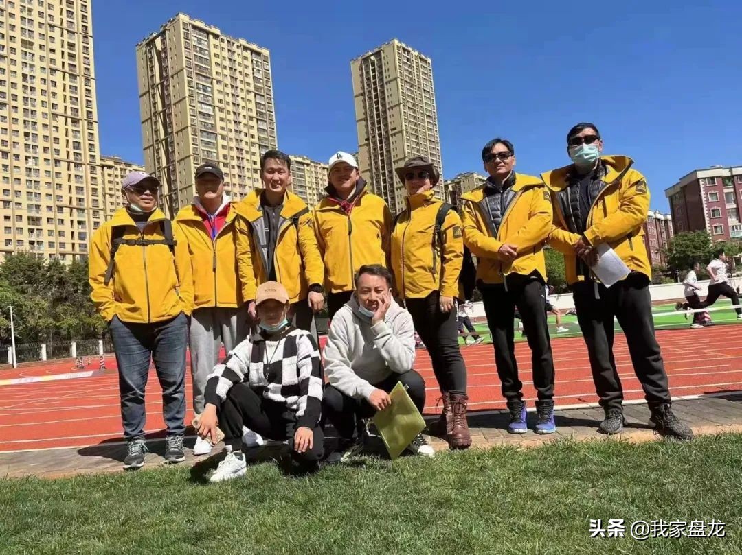 爱打篮球能考什么学校,爱打篮球吗