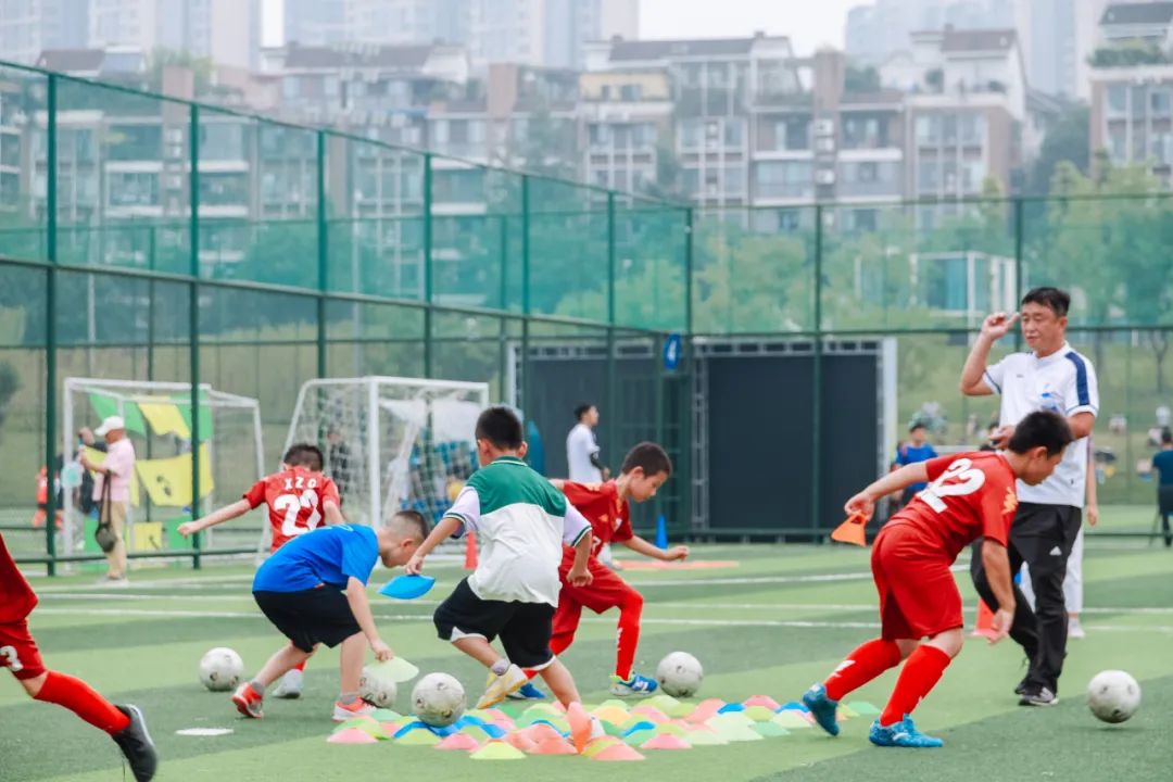 足球嘉年华内容,嘉年华快乐游戏