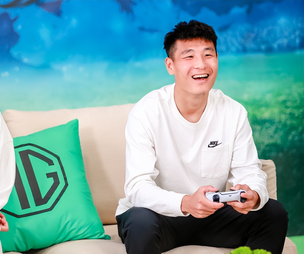 国足太太团真实身材,国足太太团斗艳美如画