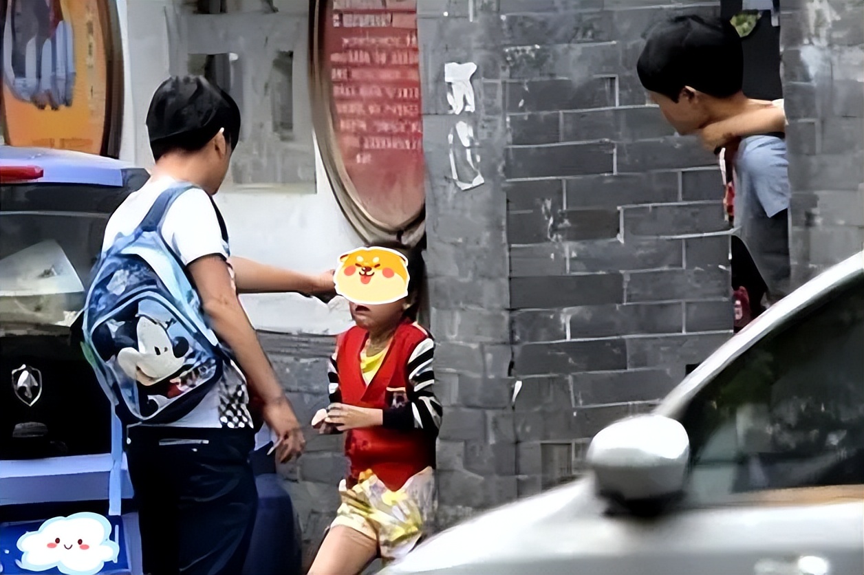 家长们毁掉了孩子,你有没有亲手毁孩子安全感