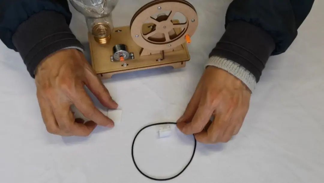 科学小制作发电灯,手工制作磁铁发电节能灯
