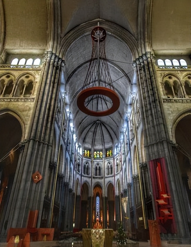 圣保罗真实历史,圣保罗大教堂历史背景100到200字