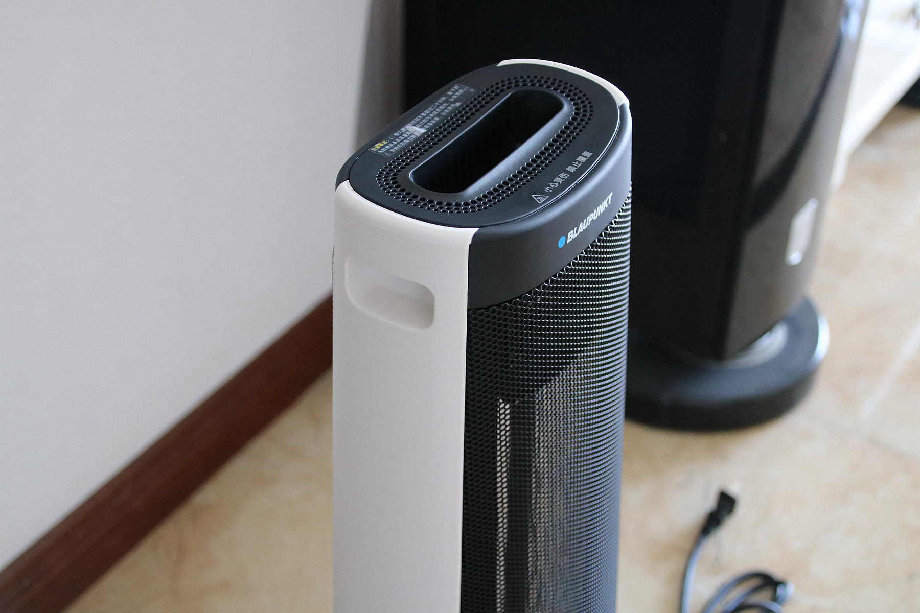 自从有了蓝宝这个“小太阳”，这个冬天家里从此不再寒冷