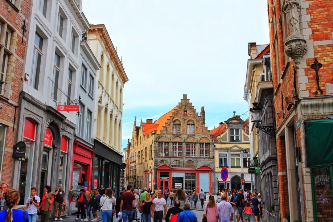 开车去欧洲第25集：同性婚姻、安乐死合法的西欧小国，了解一下？