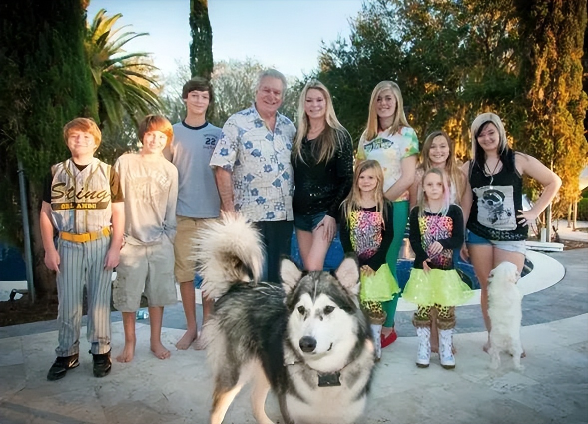 女程序员住8000㎡豪宅、花20年装修：我的成功，是嫁了个亿万富翁