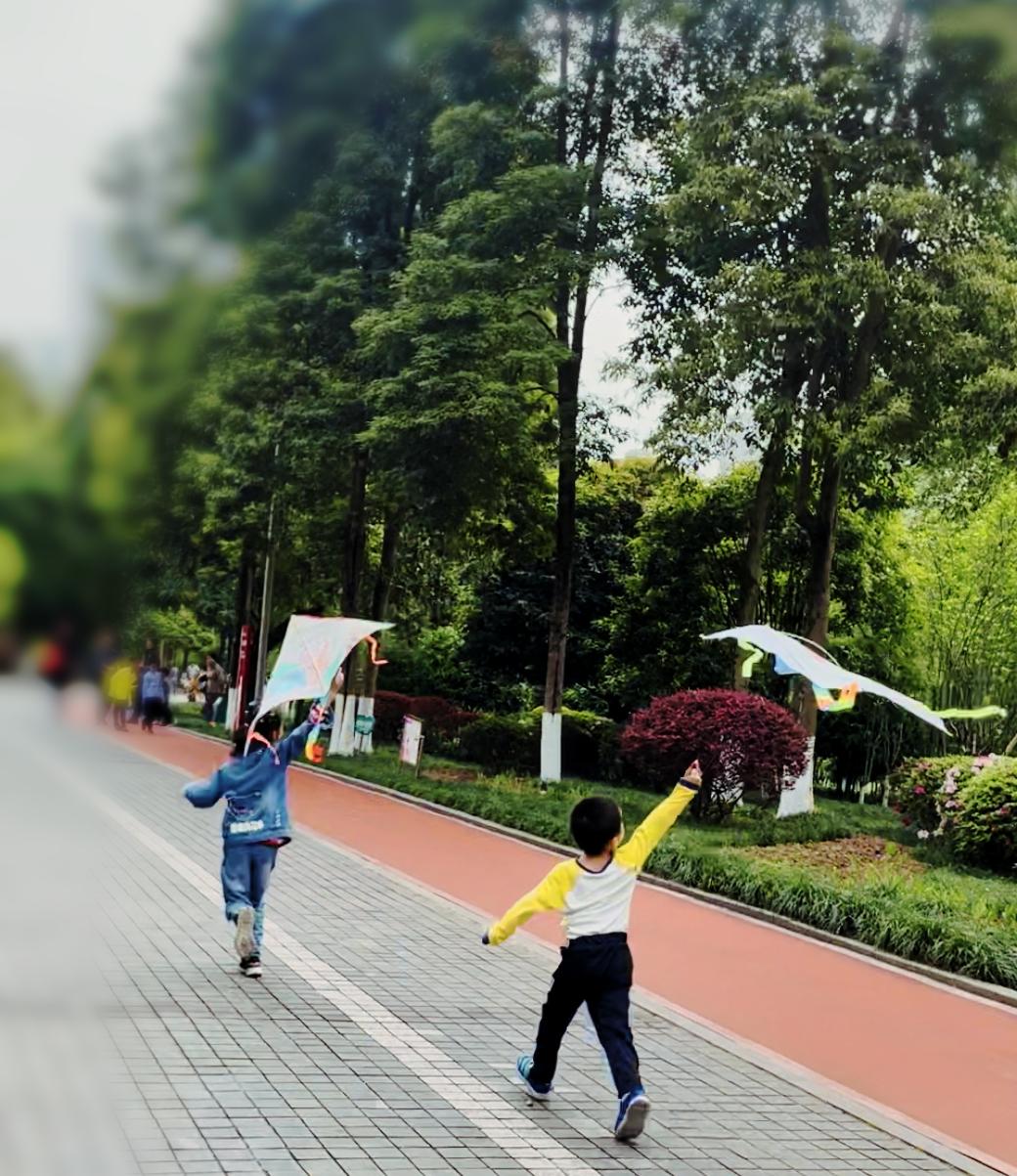 玩游戏一个月赚7000多,玩了几天游戏挣了一万