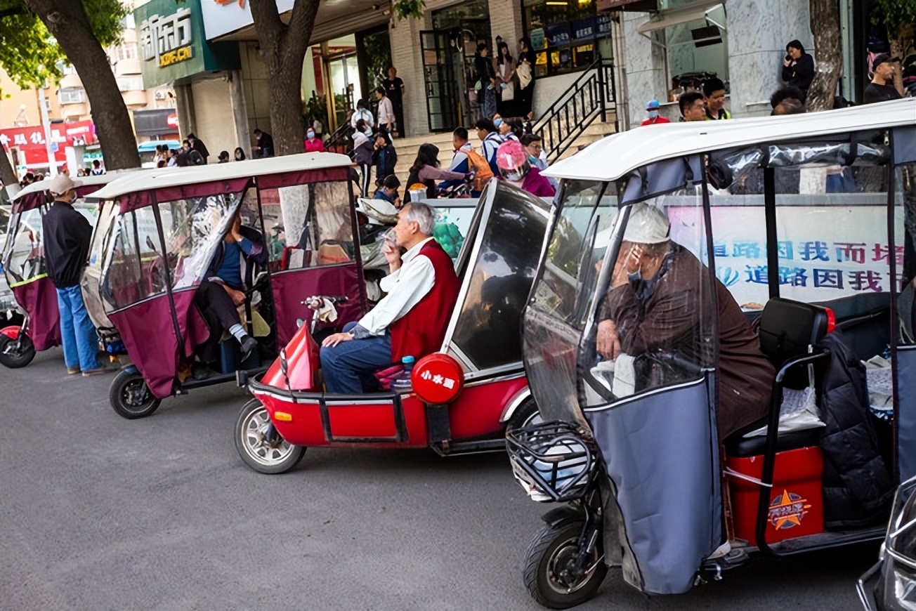 接娃小三轮摩托车,接娃小三轮电动车